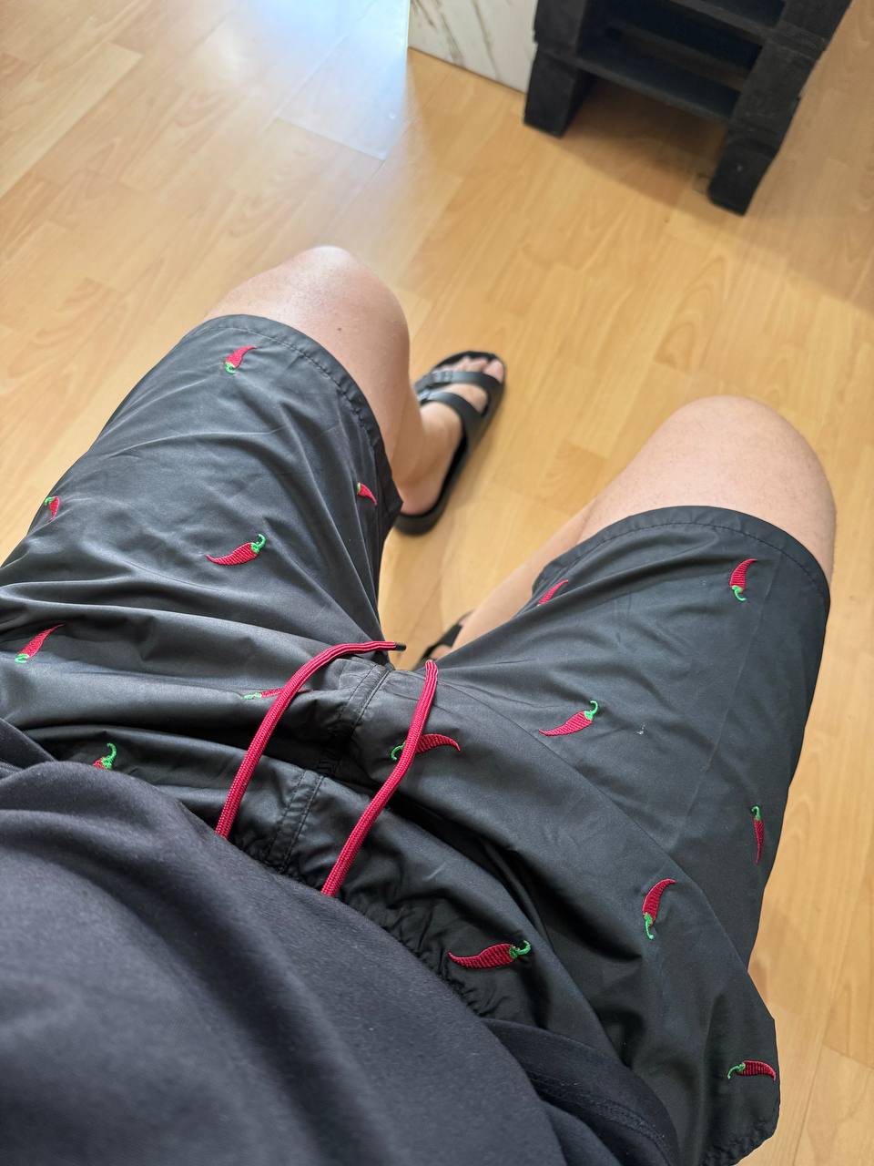 COSTUME RICAMO PEPERONCINO NERO