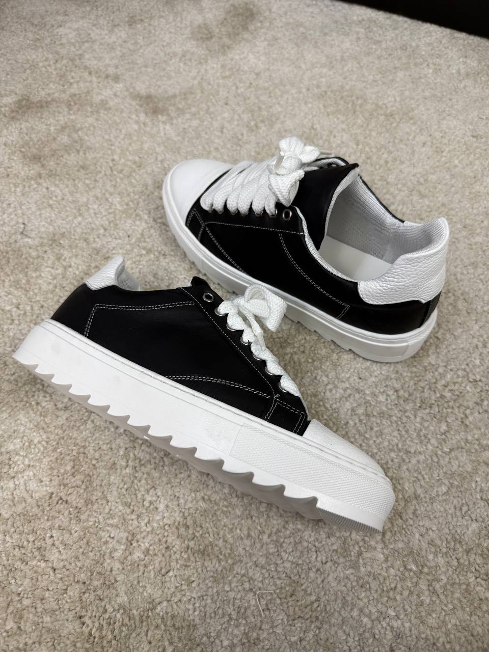 SNEAKERS FIFTH NERE E BIANCHE