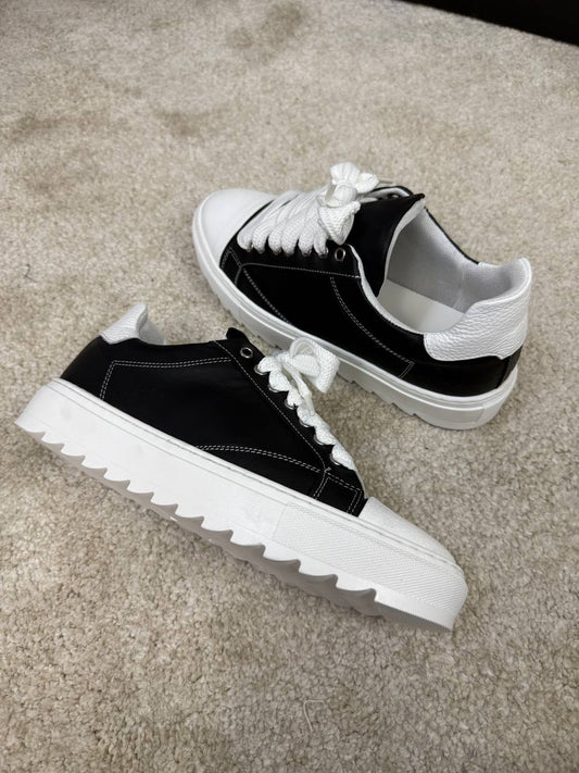 SNEAKERS FIFTH NERE E BIANCHE