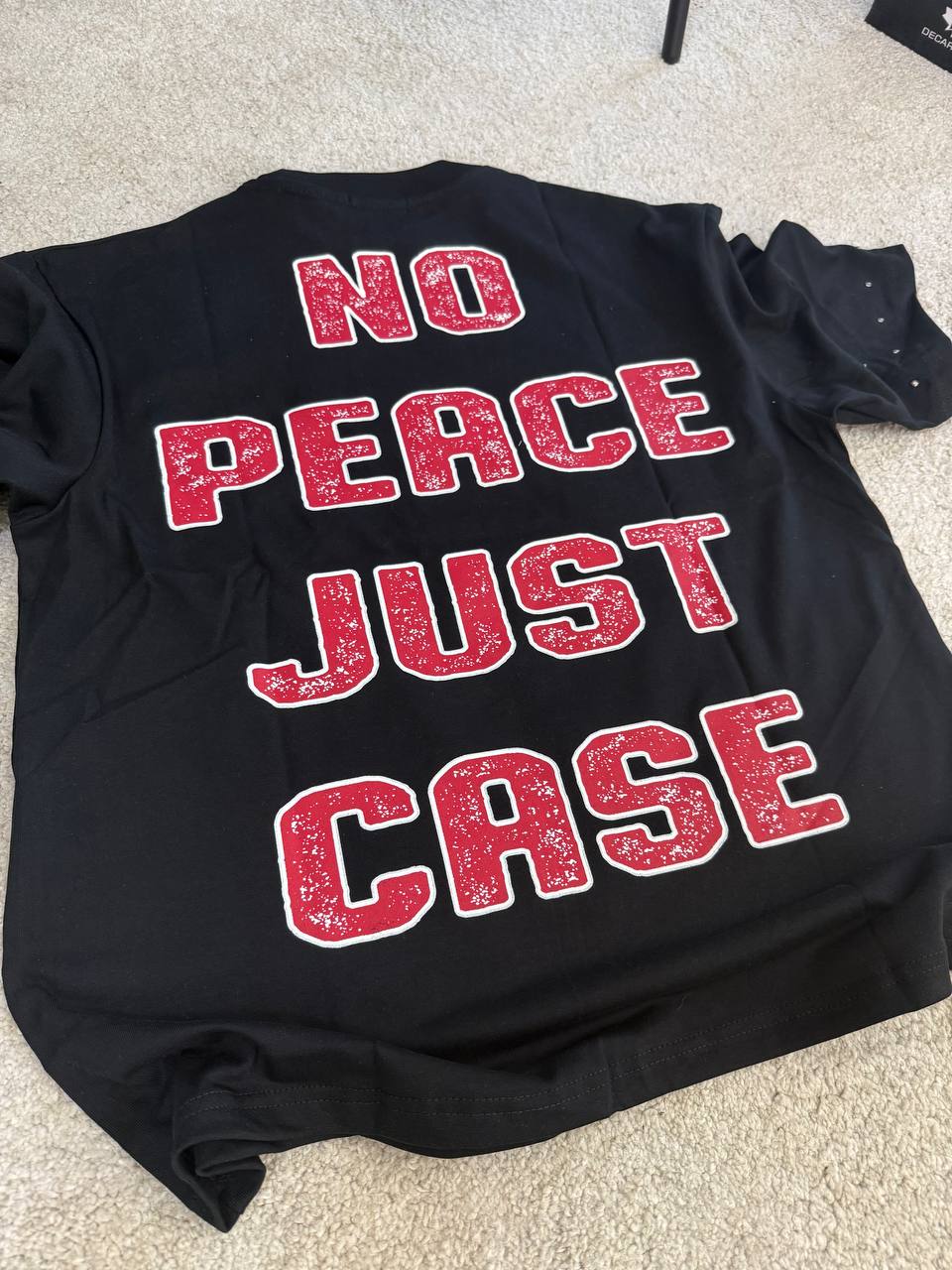 T-SHIRT NO PEACE NERA