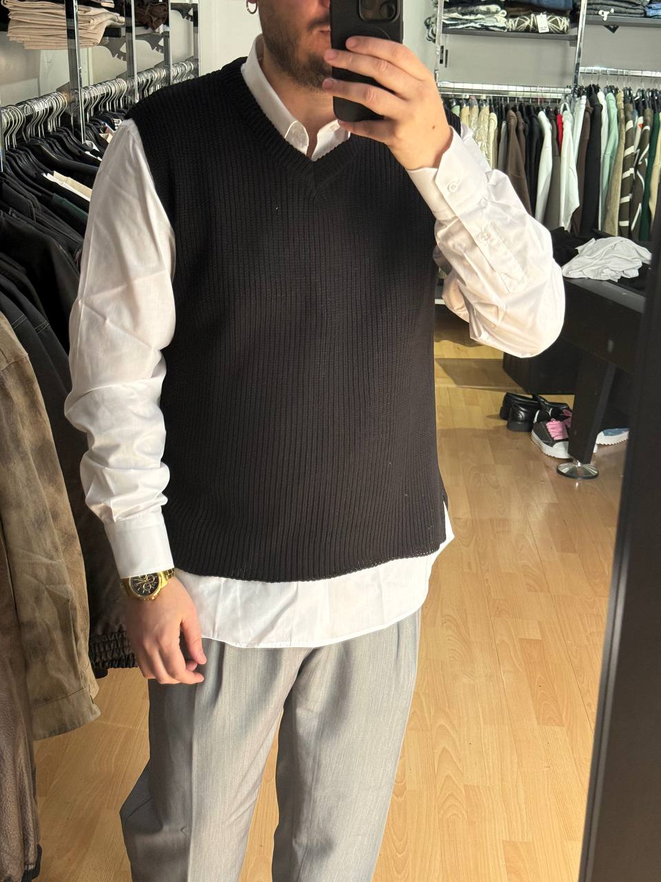 SMANICATO IN FILO NERO