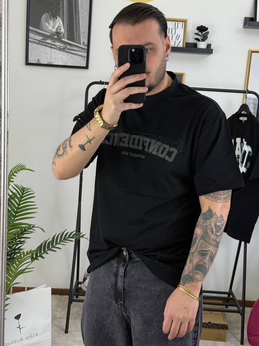 T-SHIRT CONFIDENCE