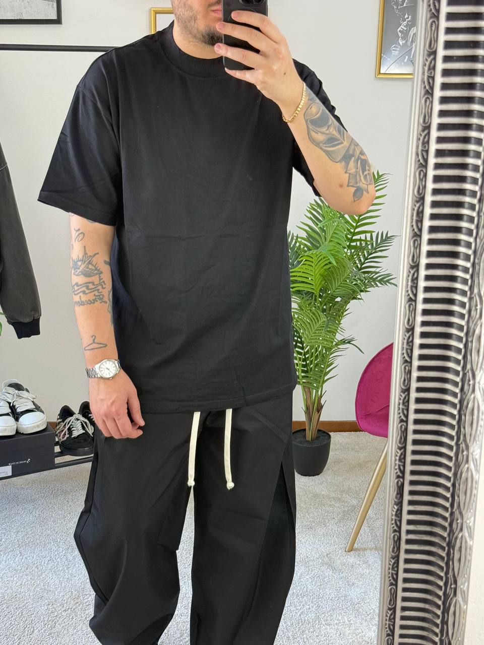 T-SHIRT BASIC DOPPIO COLLO NERA