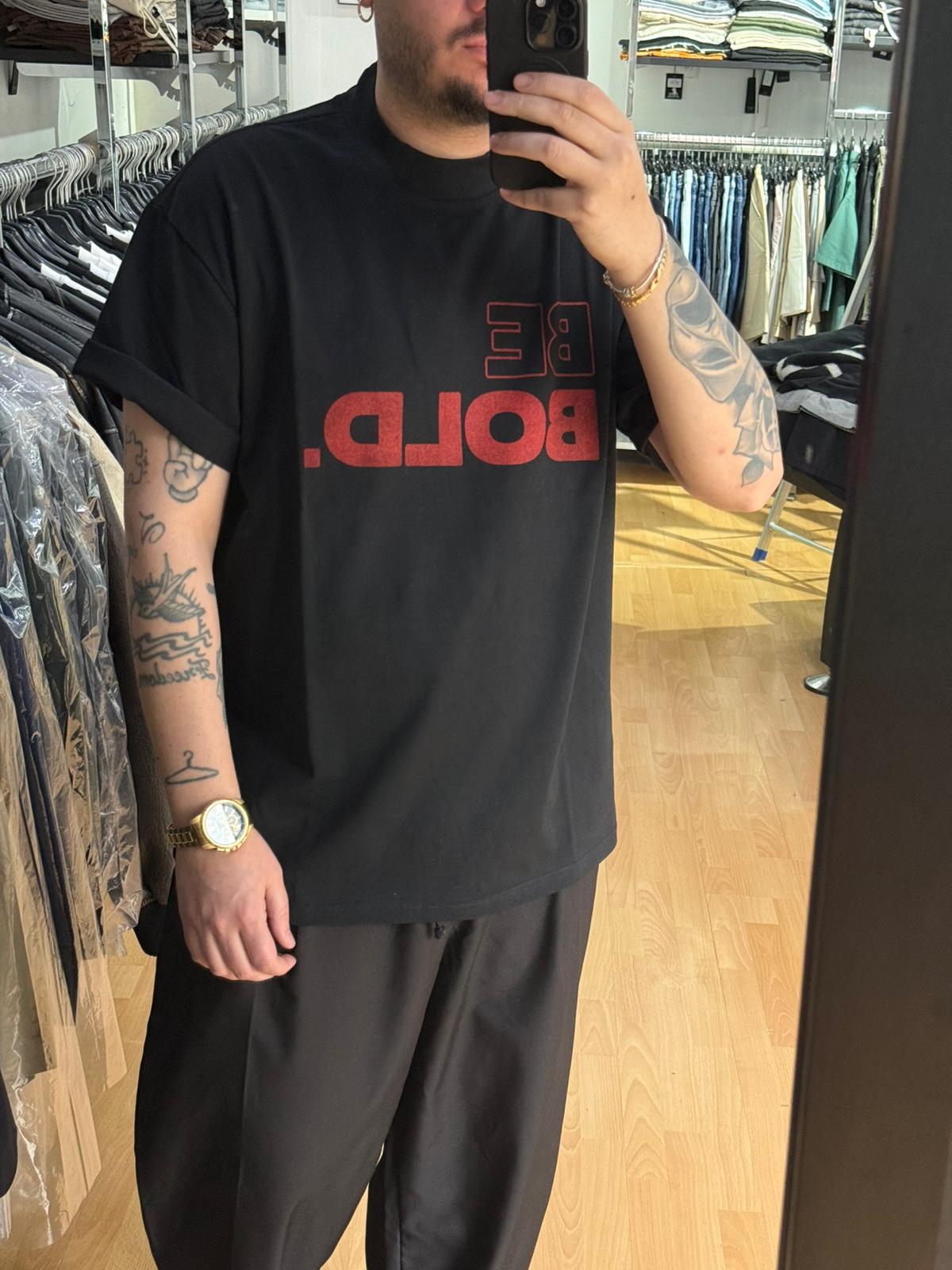 T-SHIRT BOLD NERA