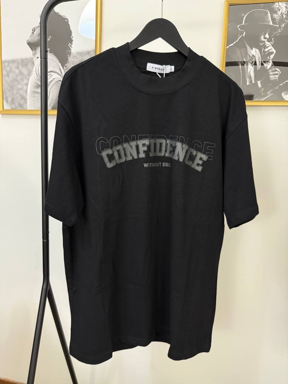 T-SHIRT CONFIDENCE