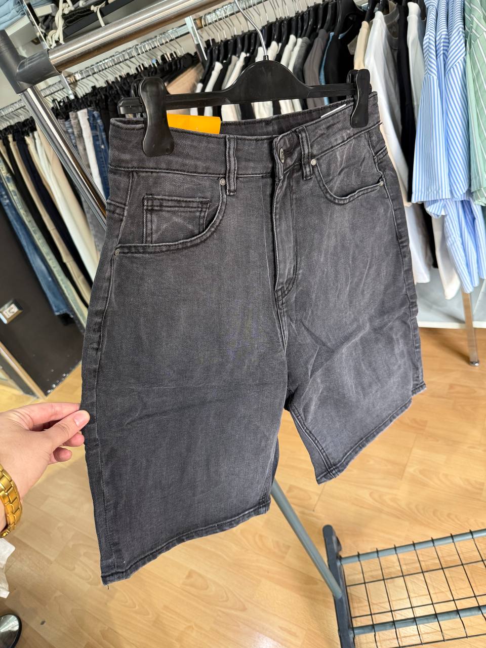 BERMUDA JEANS GRIGIO 2